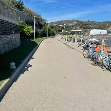 Vista Mare Mozzafiato Con Piscina, Campi Da Tennis Appartement Costarainera