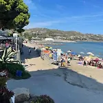 Vista Mare Mozzafiato Con Piscina, Campi Da Tennis Costarainera