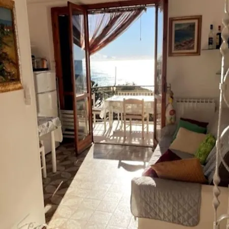 Vista Mare Mozzafiato Con Piscina, Campi Da Tennis Apartmán Costarainera