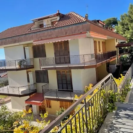 Appartamento Vista Mare Mozzafiato Con Piscina, Campi Da Tennis *