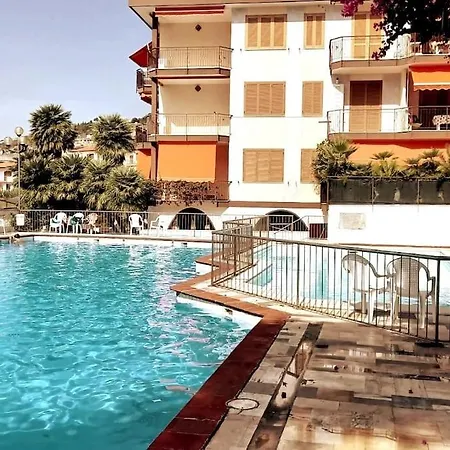 Vista Mare Mozzafiato Con Piscina, Campi Da Tennis * Costarainera